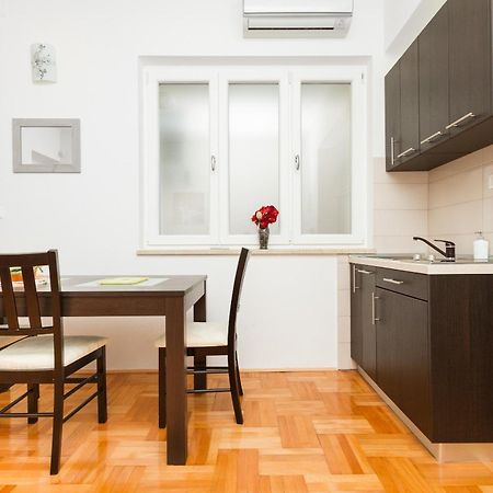 Apartments Naja Спліт Екстер'єр фото