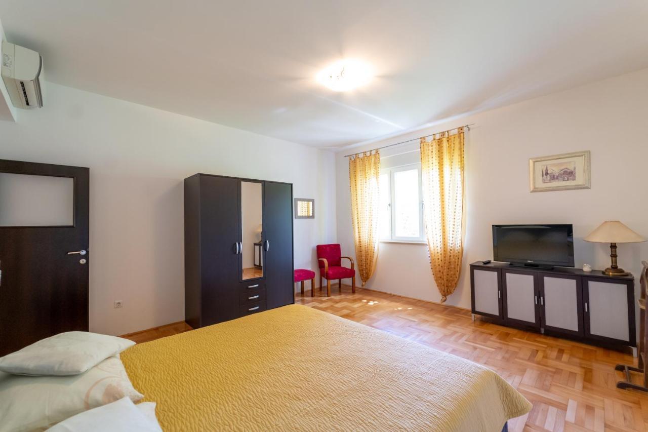 Apartments Naja Спліт Екстер'єр фото