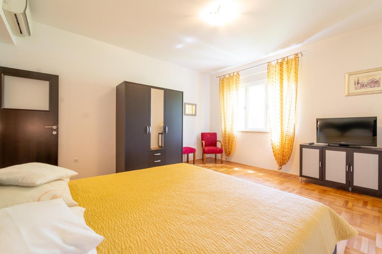 Apartments Naja Спліт Екстер'єр фото