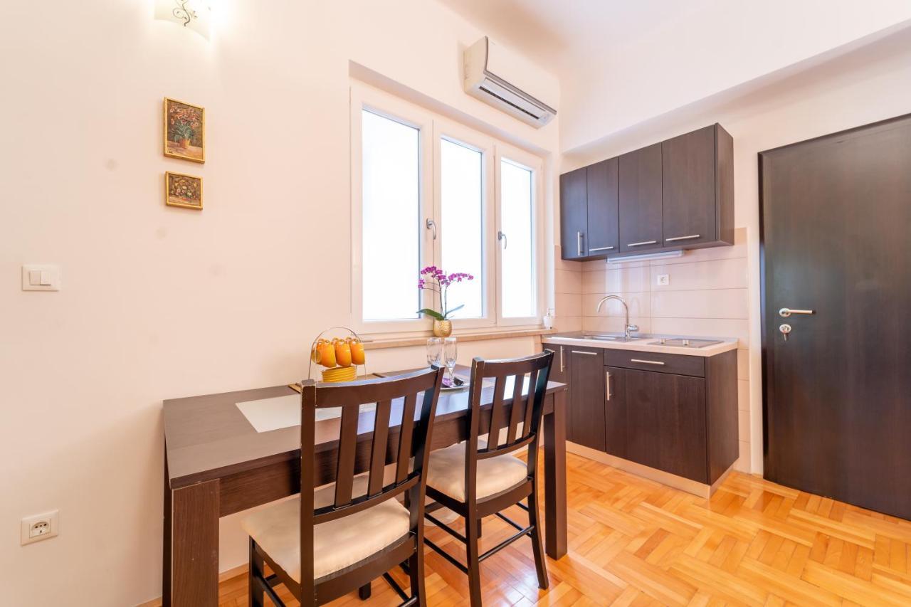 Apartments Naja Спліт Екстер'єр фото
