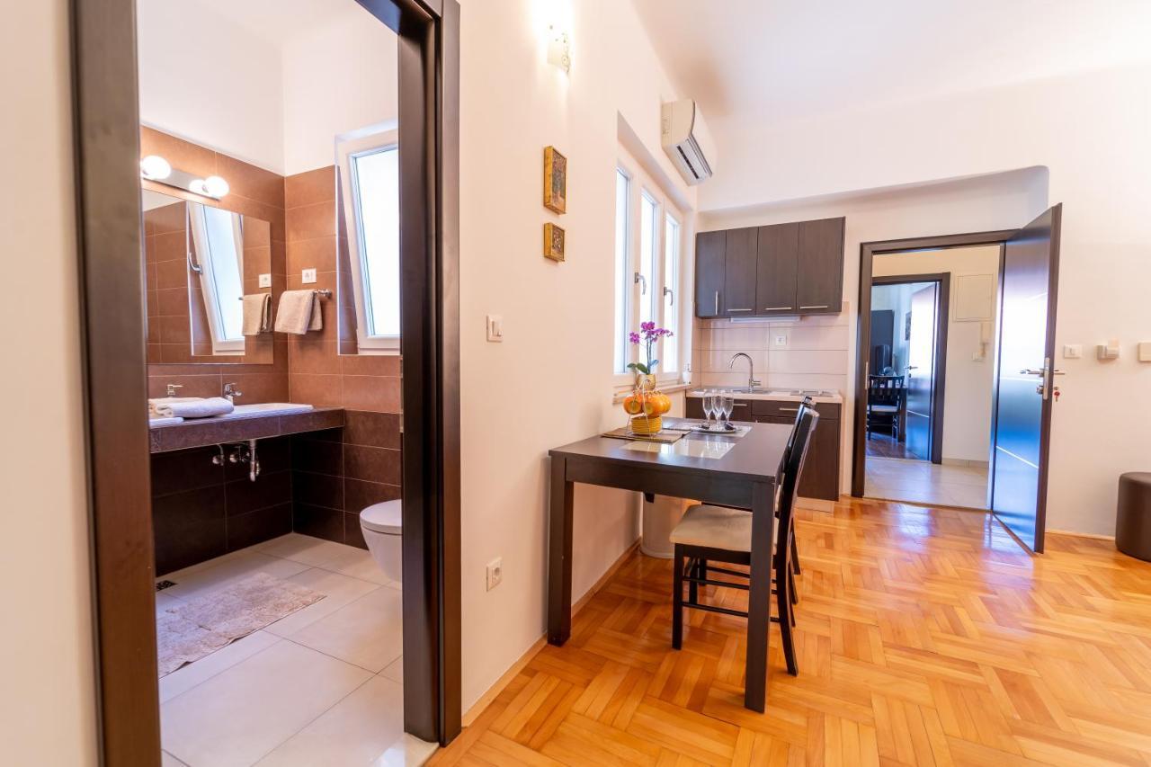 Apartments Naja Спліт Екстер'єр фото