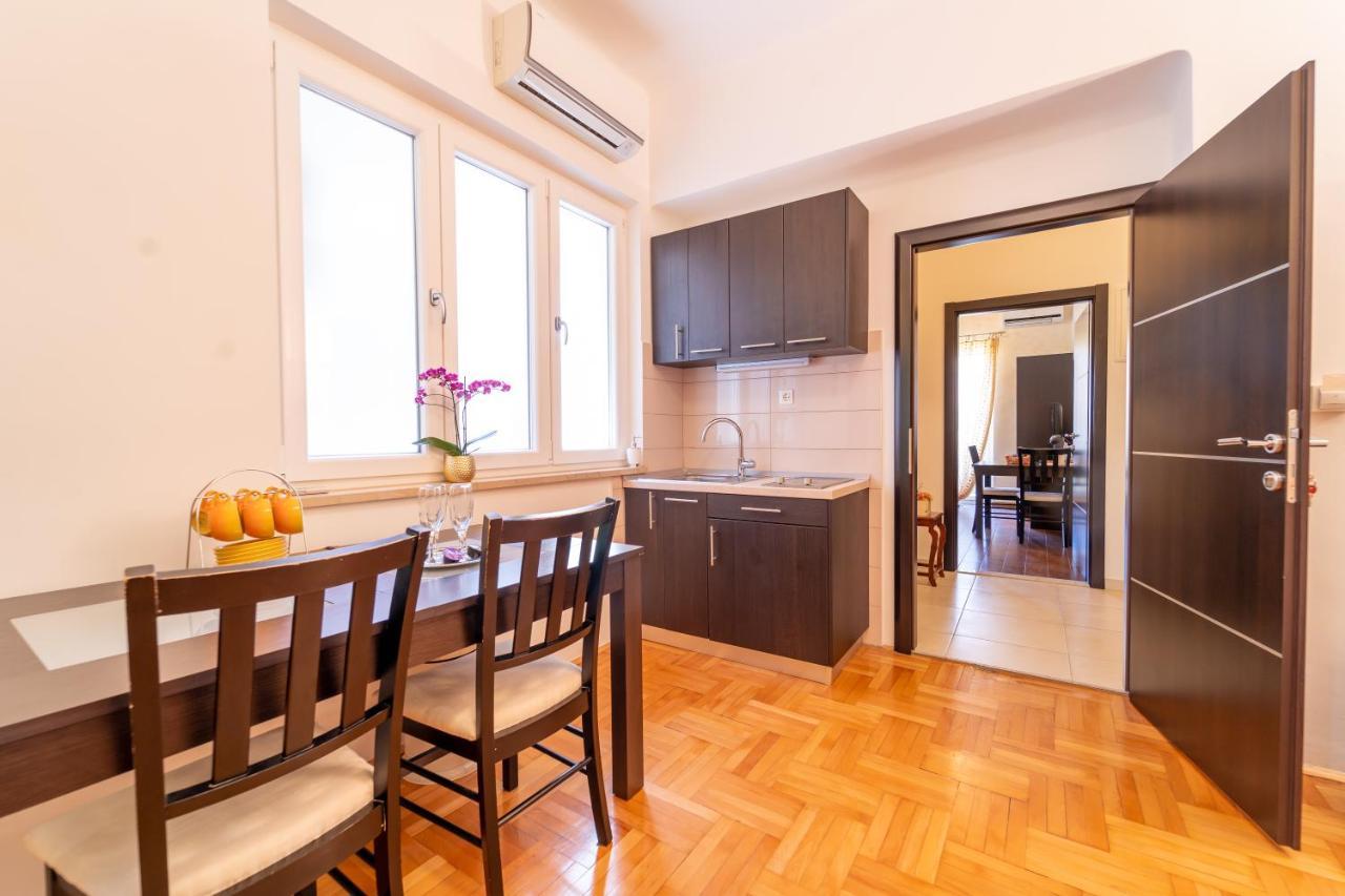Apartments Naja Спліт Екстер'єр фото
