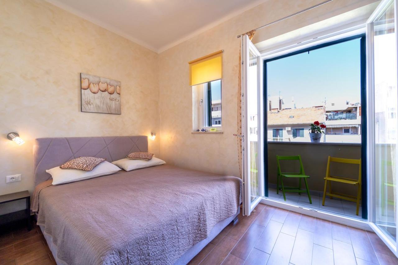 Apartments Naja Спліт Екстер'єр фото
