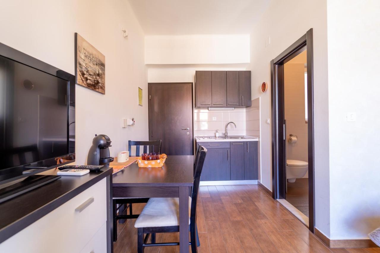 Apartments Naja Спліт Екстер'єр фото