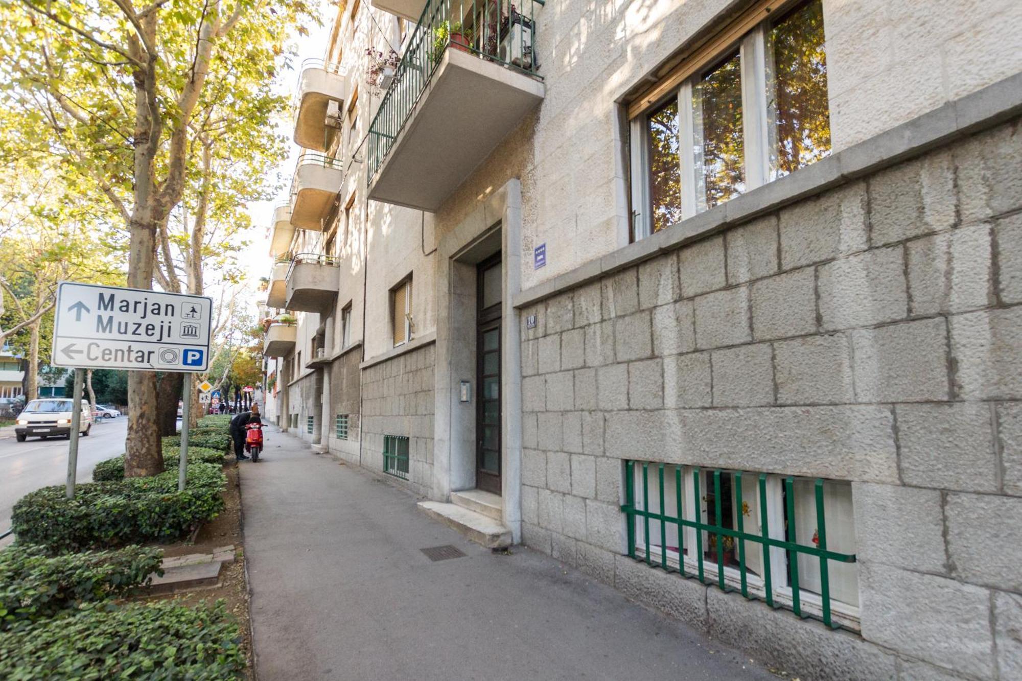Apartments Naja Спліт Екстер'єр фото